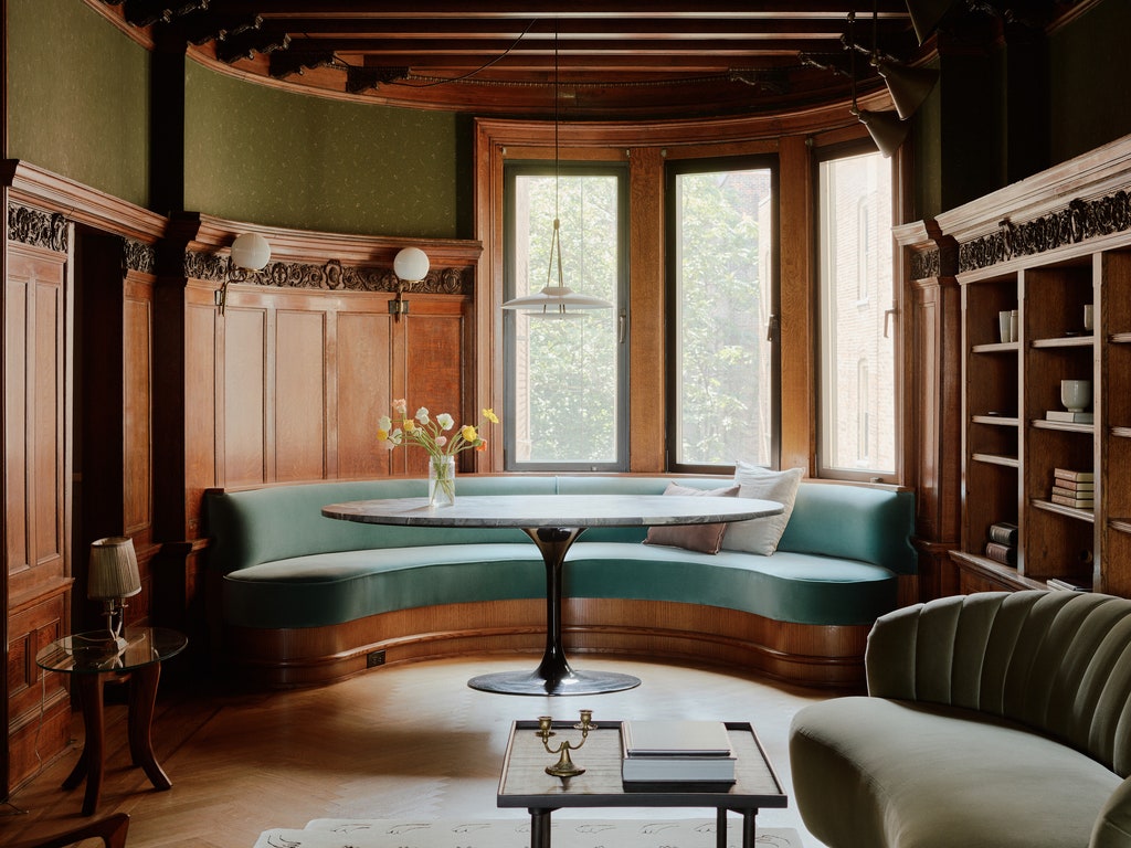 幸运飞行艇168开奖历史结果-开奖记录-官网开奖历史查询 See How One Designer Approached a Historic Home Renovation in New York for Clients With Modern Style