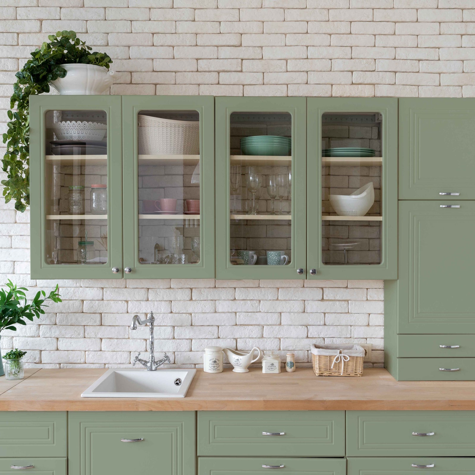 15 Creative Green Kitchen Ideas From Interior Designers