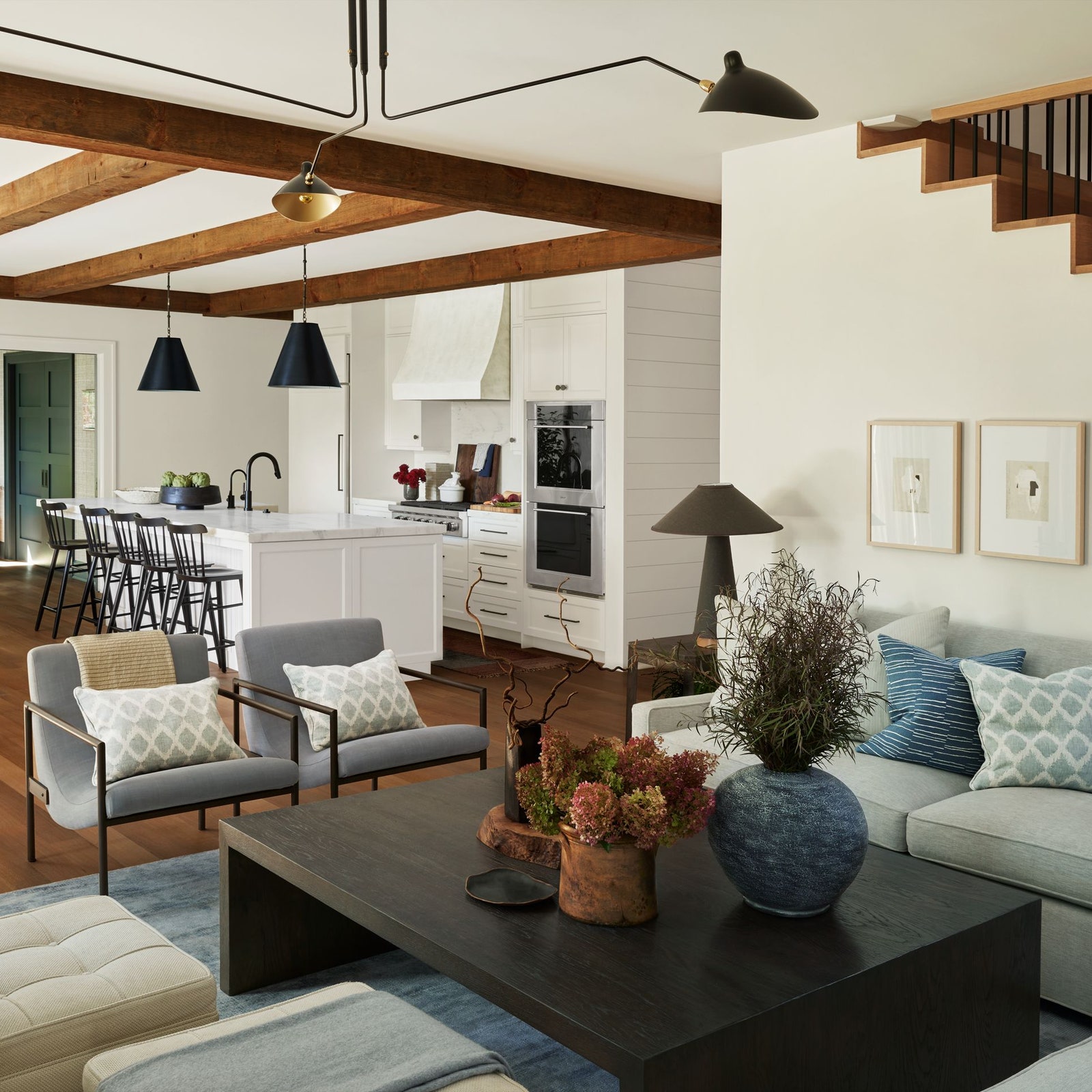 15 Farmhouse Living Room Ideas for Cozy, Laid-Back Hangouts